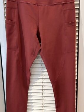 ZYIA Active Capri High-Rise Leggings in Deep Brick Red